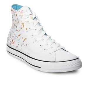 Size 11, Women’s Confetti Converse Sneaker